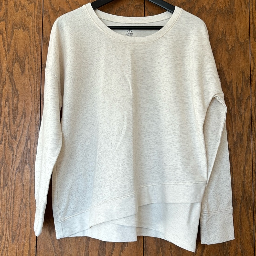 Gaiam Cream Lightweight Sweatshirt Size Medium